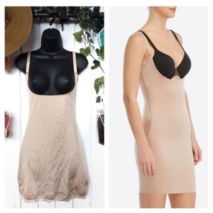 Xl Spanx smart grip open bust slip